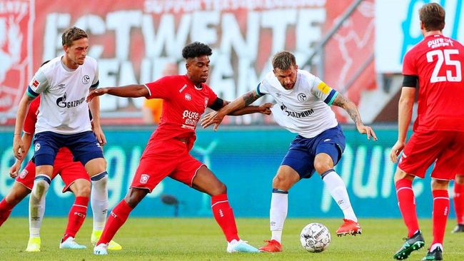 的表现依然 的表现依然