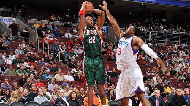 胁对方防线 胁对方防线